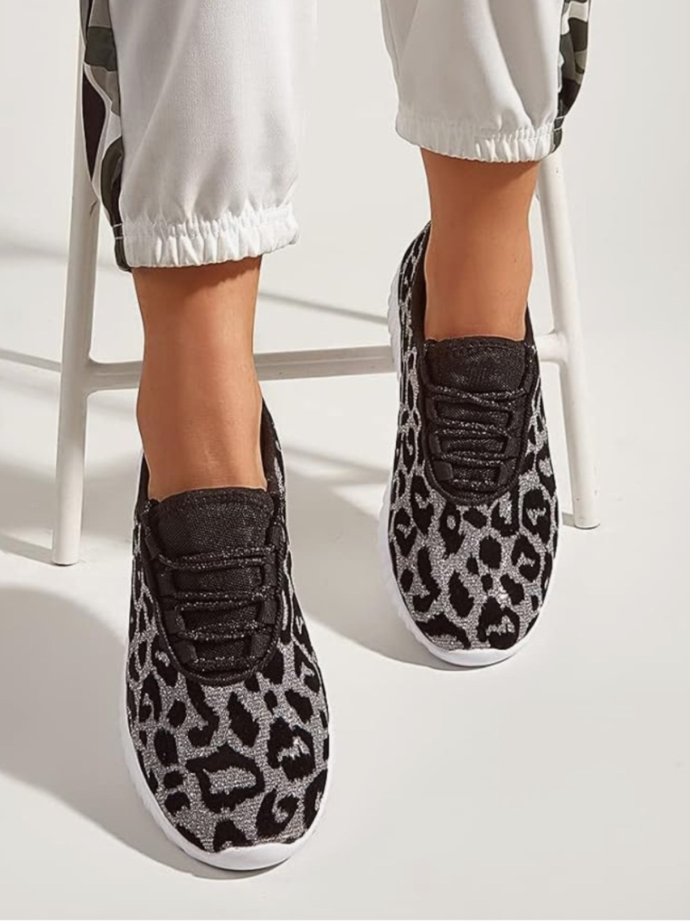 Leopard Sneakers Fashion Glitter Slip-on Sneakers Sz: 6